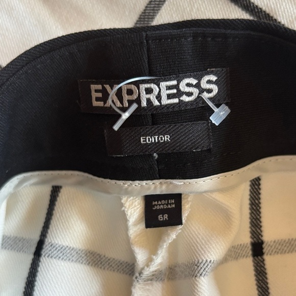 EXPRESS Editor 6R White and Black Grid Pattern plaid business casual Pants - Picture 5 of 5